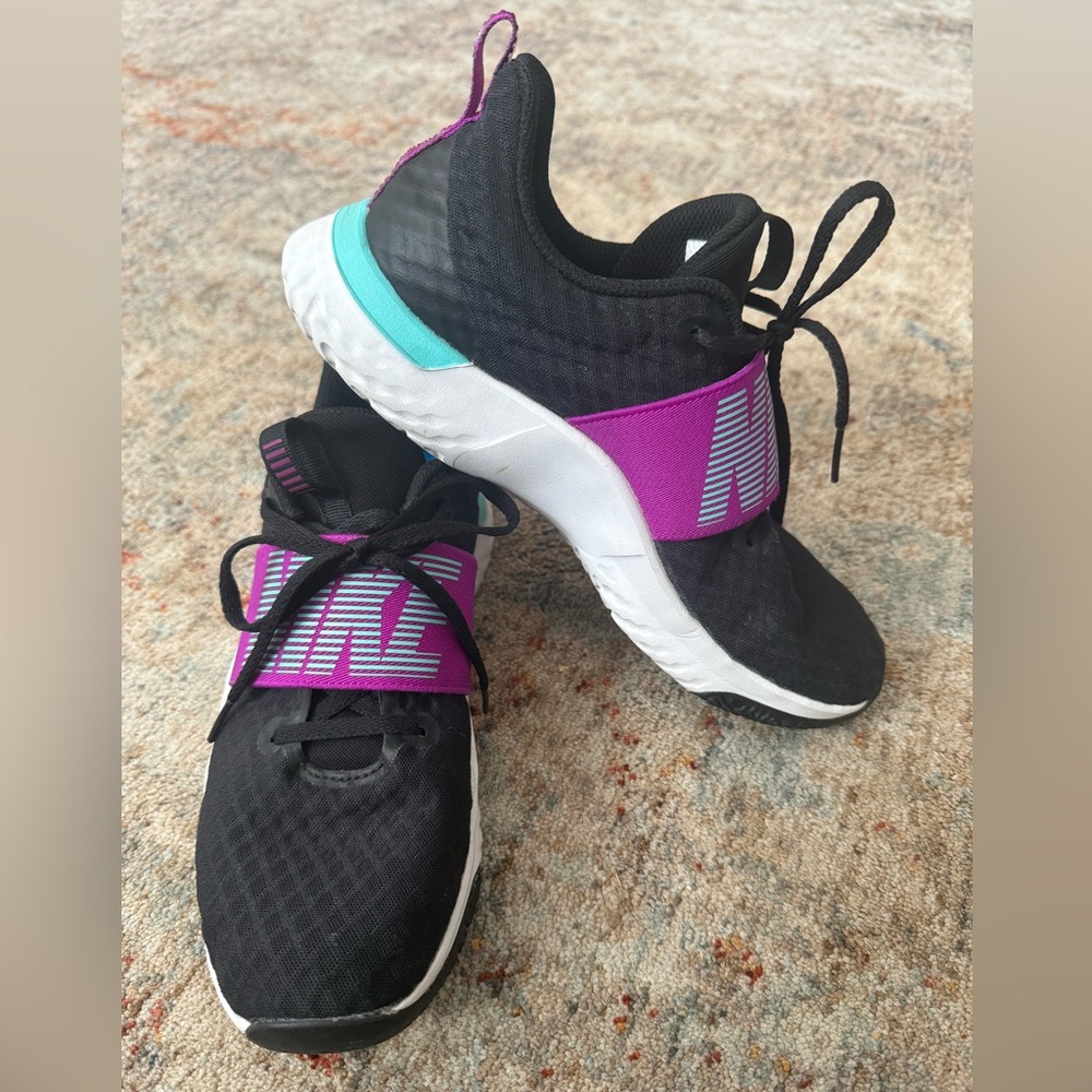 Nike Renew Size 7.5 Women's Black / Purple Training Shoes
